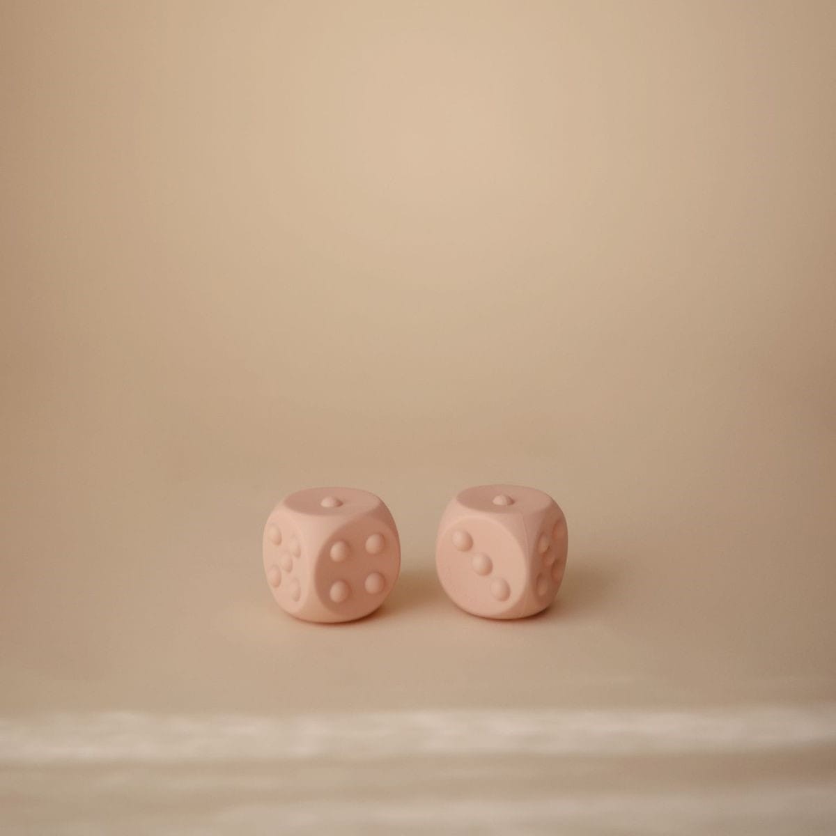 Pop it - Dés roses Mushie