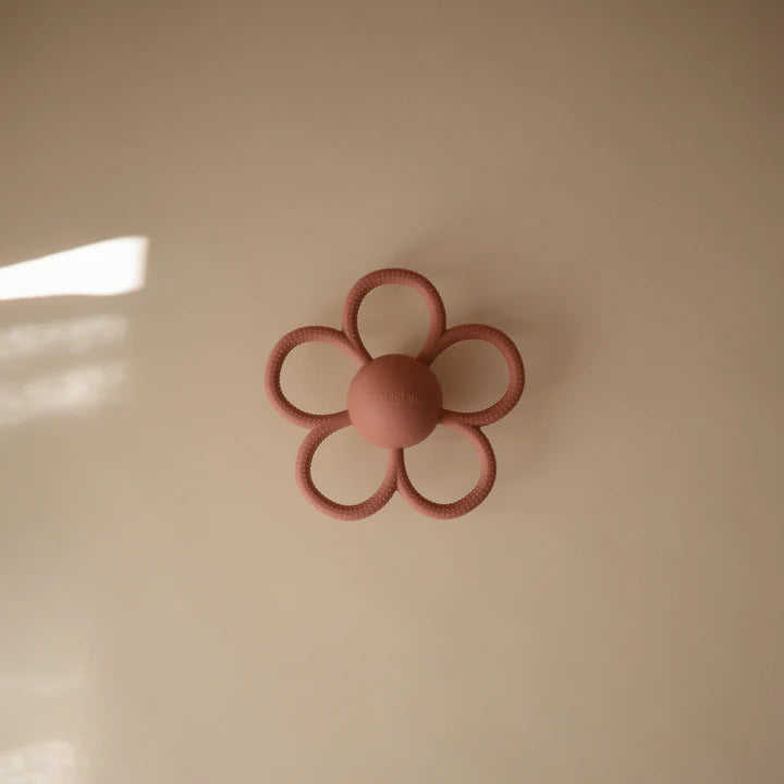 Anneau de dentition - Fleur rose Mushie
